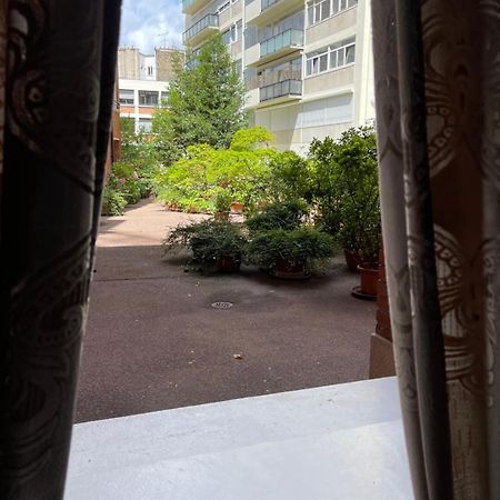 Bed and Breakfast Tour Montparnasse à Paris Extérieur photo